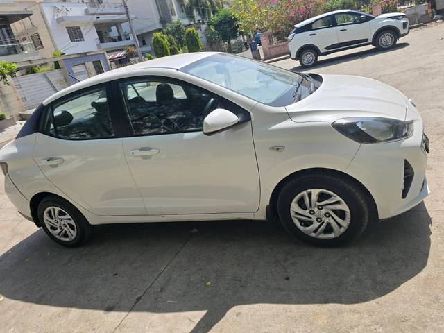 https://images10.gaadi.com/usedcar_image/4547763/original/processed_402fdaa22caece64467a74b5fb820a33.jpg?imwidth=6401