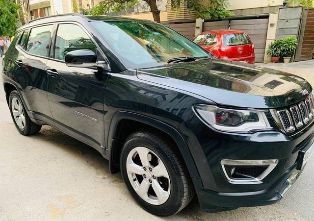https://images10.gaadi.com/usedcar_image/4547821/original/processed_42be3a8dc6a960a86cb2b13349d94219.jpg?imwidth=6401