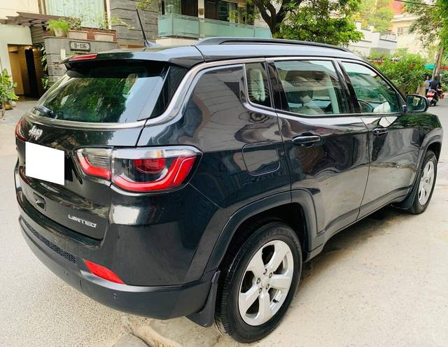 https://images10.gaadi.com/usedcar_image/4547821/original/processed_5749dc4e58784385df0c8e5a7e69d6dc.jpg?imwidth=6402