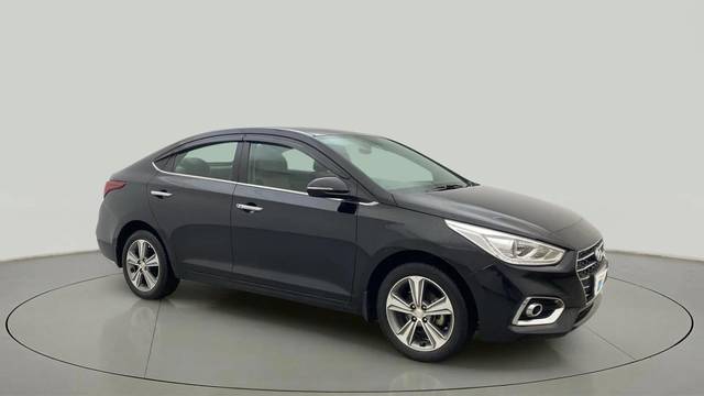 https://images10.gaadi.com/usedcar_image/4547825/original/bab8061965c7f45b1a6a49e7bdc5c037.jpg?imwidth=6400