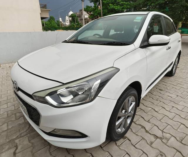 https://images10.gaadi.com/usedcar_image/4547827/original/ce9b1bddfc5f7b29f3e720458b2cfc34.jpg?imwidth=6400