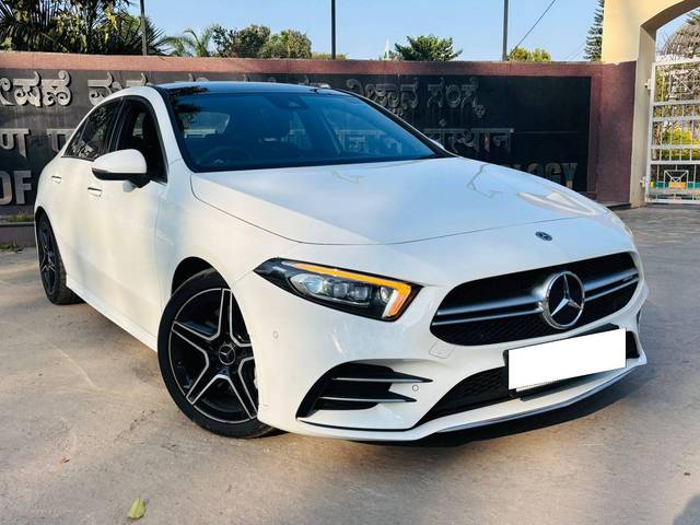https://images10.gaadi.com/usedcar_image/4547843/original/processed_c2323b5421ebe16f2c5bd6a15a62344f.jpg?imwidth=6400