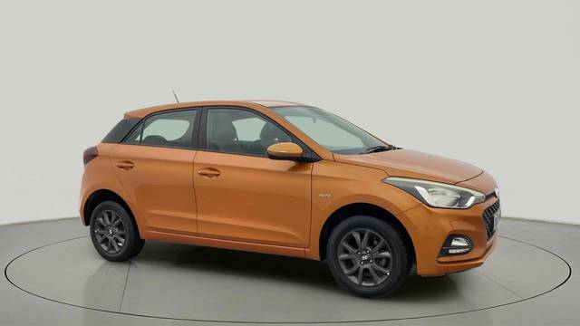 https://images10.gaadi.com/usedcar_image/4547857/original/c1404776dd80eb092191b8990be73568.jpg?imwidth=6400