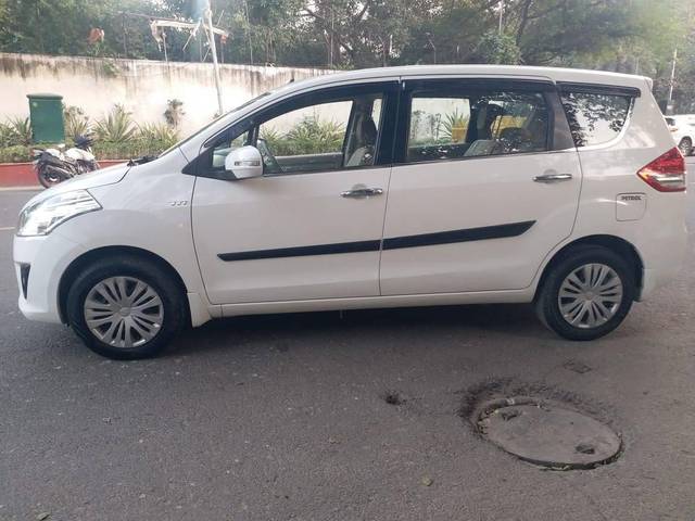 https://images10.gaadi.com/usedcar_image/4547858/original/processed_a19368e8b6660a66965121afe39490ff.jpeg?imwidth=6402