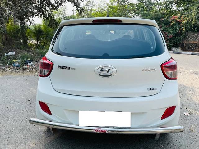 https://images10.gaadi.com/usedcar_image/4547873/original/processed_3c3c8268de6d1dfe1907cf904f26c98a.jpeg?imwidth=6401