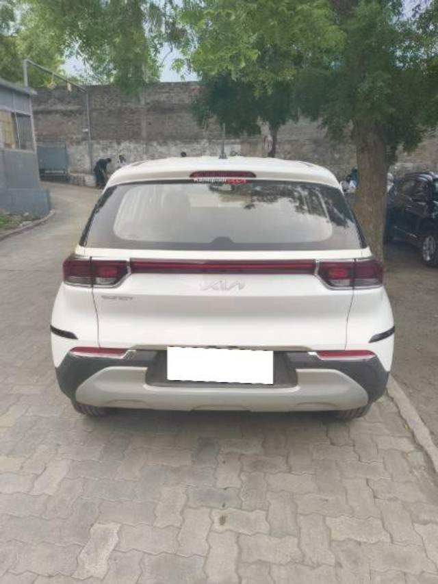 https://images10.gaadi.com/usedcar_image/4547875/original/processed_548c7e08-2011-4e65-a0a7-ddc96d1f5174.jpg?imwidth=6402