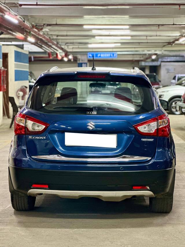 https://images10.gaadi.com/usedcar_image/4547879/original/processed_bf6d1cc47223cd3acd5ef3ad1c8f4358.jpg?imwidth=6401