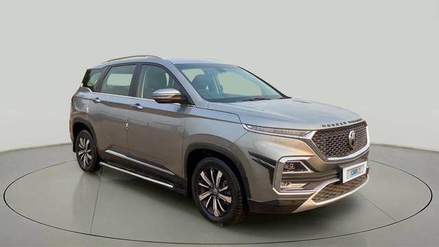 https://images10.gaadi.com/usedcar_image/4547893/original/c8cc702ec80b43e9b631bf853f959211.jpg?imwidth=6400
