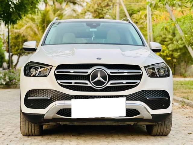 https://images10.gaadi.com/usedcar_image/4547895/original/processed_fab2b1cf-2e53-4b10-b45f-4760873fb33d.jpg?imwidth=6400