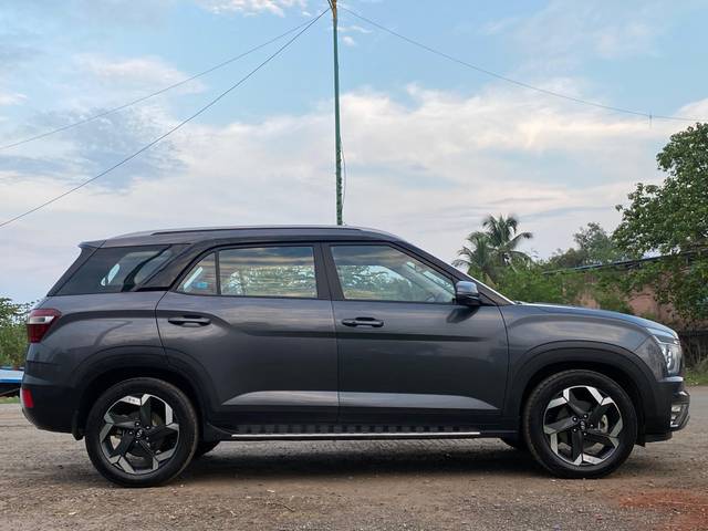 https://images10.gaadi.com/usedcar_image/4547940/original/c3c749de8e5cb367e729808df182acee.jpg?imwidth=6401