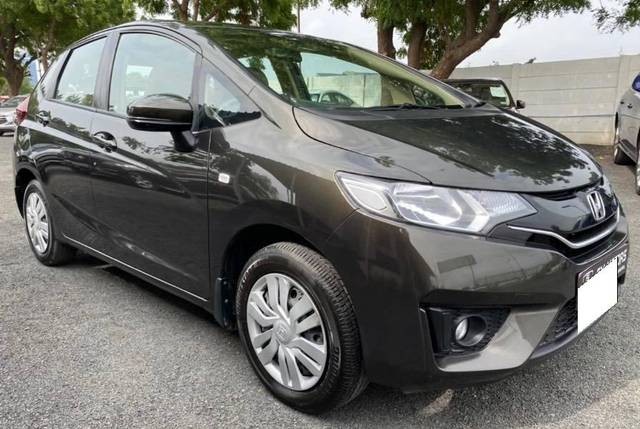 https://images10.gaadi.com/usedcar_image/4547956/original/processed_2bb02284-20d3-4053-a023-33f4e7a1be44.jpeg?imwidth=6400