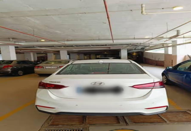 https://images10.gaadi.com/usedcar_image/4547964/original/dea6404a-069b-4106-b8c9-3fd79a0d8e10.?imwidth=6402