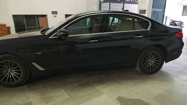 https://images10.gaadi.com/usedcar_image/4547970/original/processed_a0268583-ef34-4e7c-a0e6-b521e6c68eec.jpg?imwidth=6402