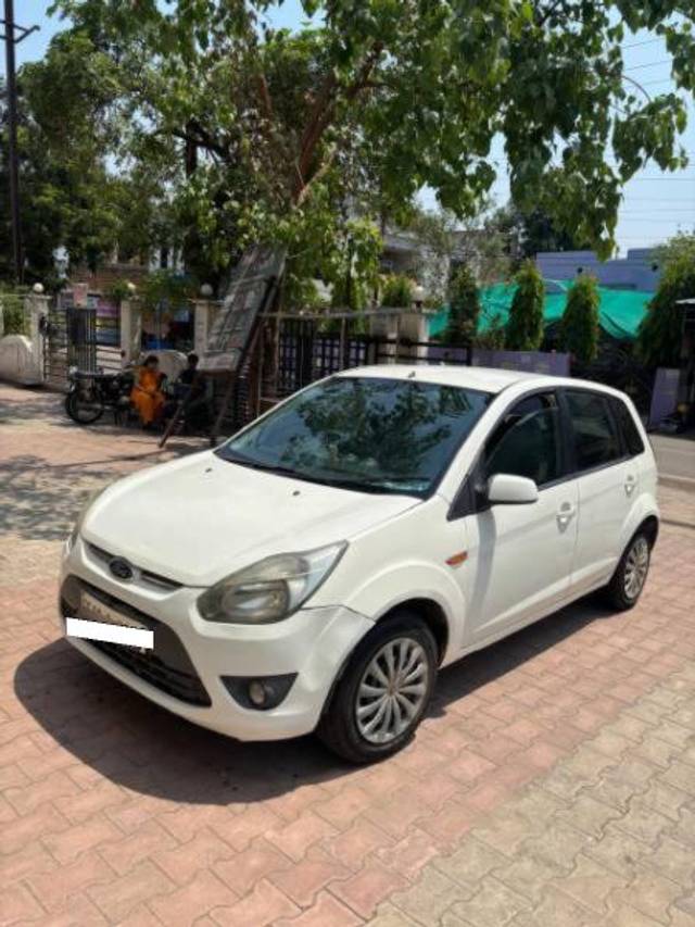 https://images10.gaadi.com/usedcar_image/4548014/original/processed_b0d3308a-c7df-4ea6-8247-638115872ad5.jpg?imwidth=6402