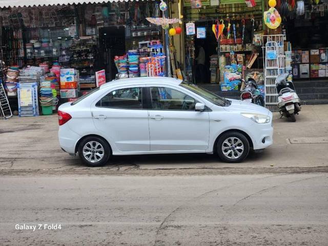 https://images10.gaadi.com/usedcar_image/4548047/original/processed_487dae9c-e8fb-4493-9a61-9125a4fb5062.jpg?imwidth=6401