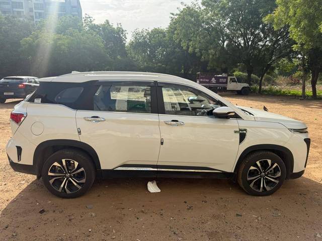 https://images10.gaadi.com/usedcar_image/4548085/original/processed_a1302abff1f12989314bc6942ce6229e.jpg?imwidth=6401