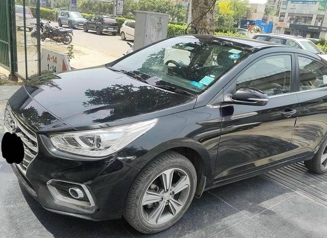 https://images10.gaadi.com/usedcar_image/4548090/original/processed_7c6be69a-37a3-4f23-9b52-ddd7f66fc509.jpg?imwidth=6400