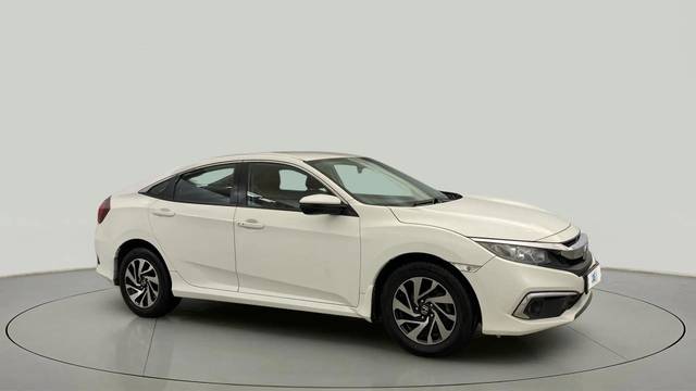 https://images10.gaadi.com/usedcar_image/4548093/original/cc58954e3391f784e0aff9b99eb3735e.jpg?imwidth=6400