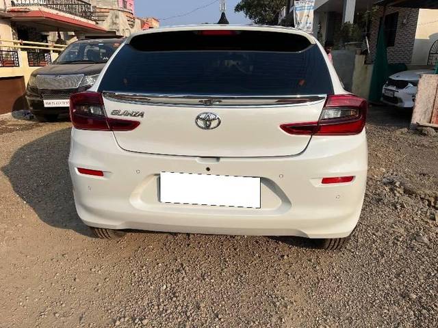 https://images10.gaadi.com/usedcar_image/4548097/original/processed_571bed51-397b-409a-b05e-756f0437b1aa.jpeg?imwidth=6402