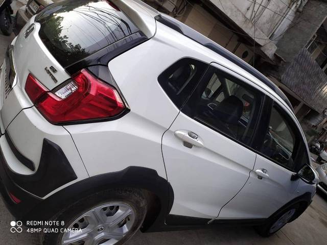 https://images10.gaadi.com/usedcar_image/4548119/original/processed_fa554d3d25012bcabbfb1ed24ad029f8.jpg?imwidth=6401