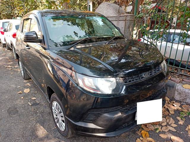 https://images10.gaadi.com/usedcar_image/4548121/original/processed_7e31a7eb6bc0ce823e4da8e02e34d772.jpg?imwidth=6400