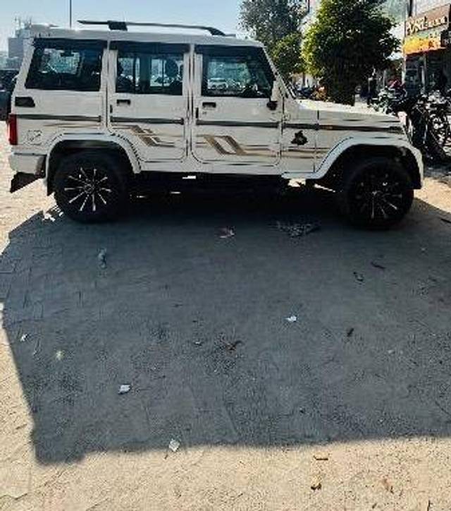 https://images10.gaadi.com/usedcar_image/4548174/original/processed_49a1a90b-07ed-4a9a-a545-dd6c82aeecab.jpeg?imwidth=6401