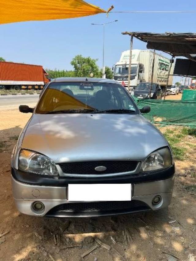 https://images10.gaadi.com/usedcar_image/4548176/original/processed_c1c12101-9b04-458f-bd6b-6df1595c0894.jpeg?imwidth=6400