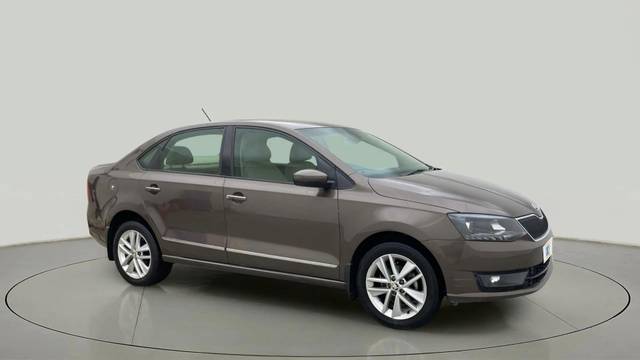 https://images10.gaadi.com/usedcar_image/4548200/original/5c48973612d134f91ad7cccb84c50ea0.jpg?imwidth=6400