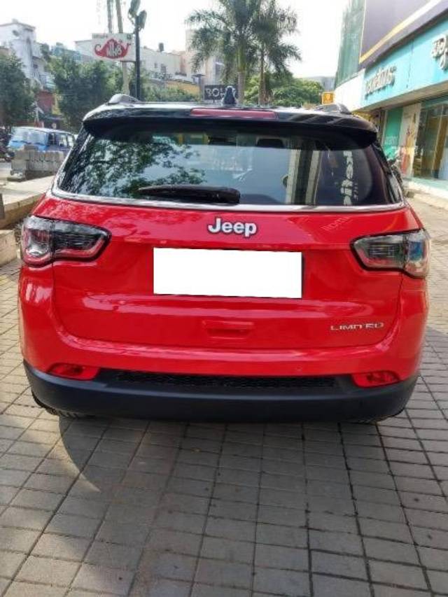 https://images10.gaadi.com/usedcar_image/4548249/original/processed_ed0d918a-b662-4166-98ca-bf4394576443.jpeg?imwidth=6402