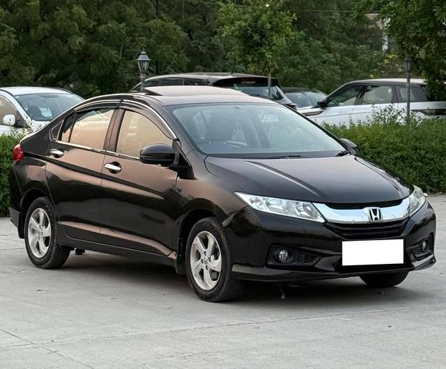 https://images10.gaadi.com/usedcar_image/4548271/original/processed_68d7a15b04bb16c29cbb297b4cd74680.jpg?imwidth=6400