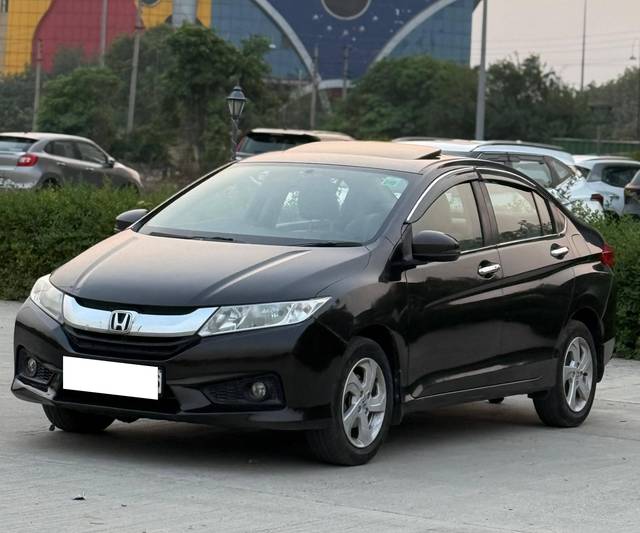 https://images10.gaadi.com/usedcar_image/4548271/original/processed_c46a5f590180ee1d62410ba43ea983da.jpg?imwidth=6402