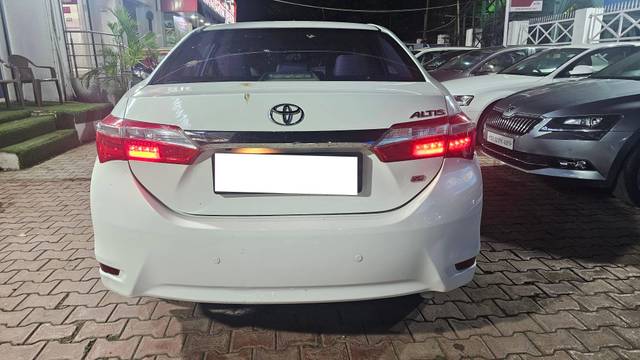 https://images10.gaadi.com/usedcar_image/4548317/original/processed_17b1782ec80d54b787929d1907c84958.jpg?imwidth=6401