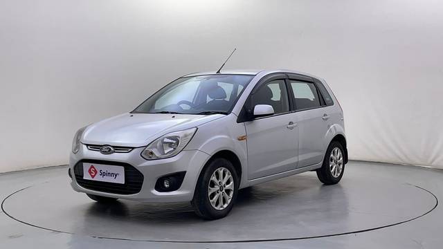 https://images10.gaadi.com/usedcar_image/4548320/original/969664ef710c6985e1a2df9b8855c1be.JPG?imwidth=6400