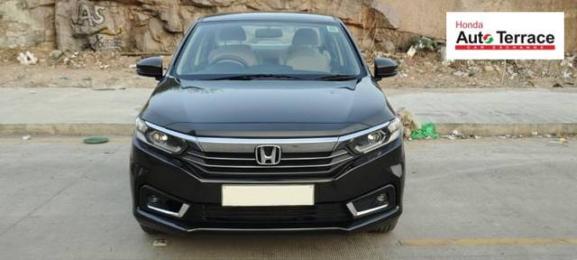 https://images10.gaadi.com/usedcar_image/4548380/original/05a040d8c24c5884b367cb76da507e2b.jpeg?imwidth=6400