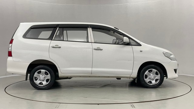 Second-hand 2012 Toyota Innova 2.5 GX 8 STR for sale in Jaipur-2
