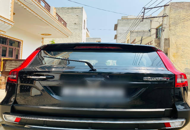 https://images10.gaadi.com/usedcar_image/4548410/original/dd430052-141c-4821-875a-7acf43df331d.?imwidth=6401