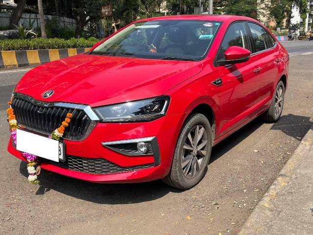 https://images10.gaadi.com/usedcar_image/4548457/original/processed_cbddebc1-e0d3-4fa4-b82f-cab01821f55c.jpeg?imwidth=6401