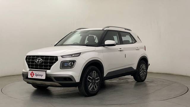 https://images10.gaadi.com/usedcar_image/4548473/original/e1d33957100380e53733933b12ca1c59.JPG?imwidth=6400