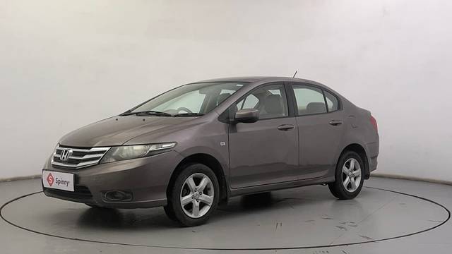 https://images10.gaadi.com/usedcar_image/4548497/original/02a8e2e0e888532cfc875d53c4fdb713.JPG?imwidth=6400