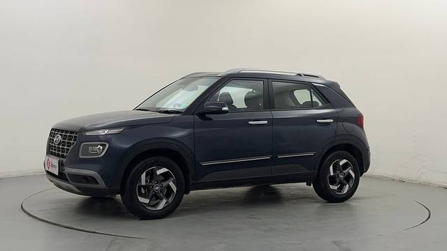 https://images10.gaadi.com/usedcar_image/4548503/original/9016f5ebbe3dc8e2cb39e8a0e3f14aff.JPG?imwidth=6400