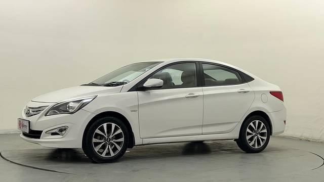 https://images10.gaadi.com/usedcar_image/4548515/original/332c3e33b0ef698fae4ff4f4bae3a7f4.JPG?imwidth=6400