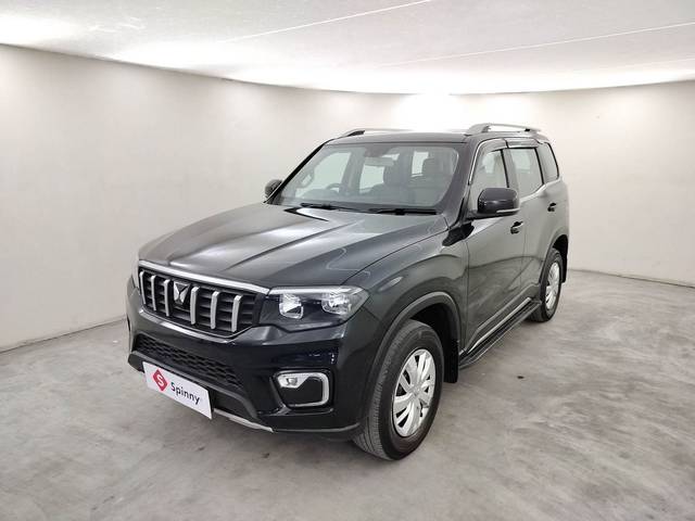 https://images10.gaadi.com/usedcar_image/4548519/original/a95f4969a3918e0cf82a1761da48c7f6.jpg?imwidth=6400