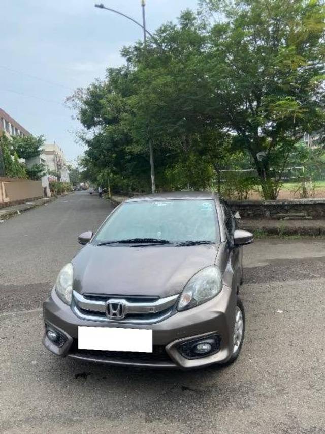 https://images10.gaadi.com/usedcar_image/4548541/original/processed_0d4723e3-cfd7-4e7f-8c65-8a4cc39a0d8d.jpeg?imwidth=6401