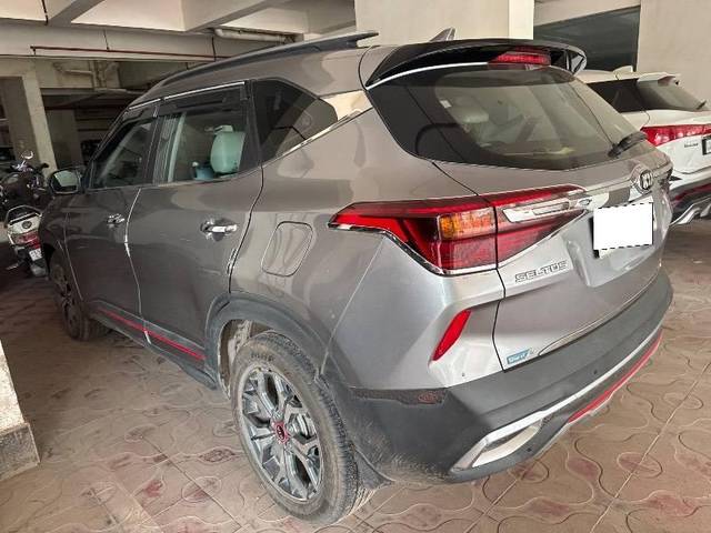 https://images10.gaadi.com/usedcar_image/4548553/original/processed_d0488206-227e-45db-83f9-4c182159737f.jpg?imwidth=6401