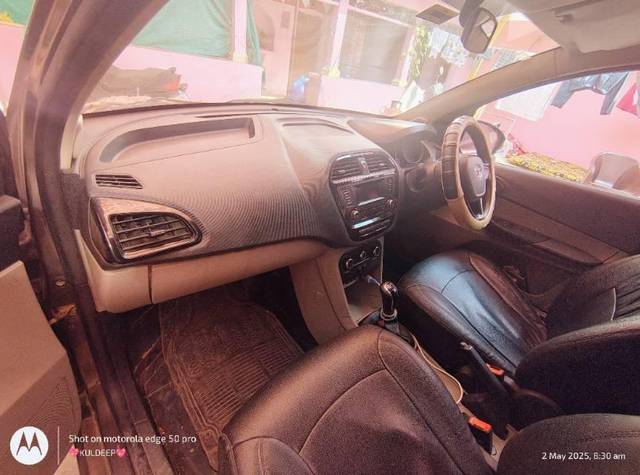 https://images10.gaadi.com/usedcar_image/4548557/original/processed_5ac1f275-39cc-4b38-a9e0-52f936ef5746.jpg?imwidth=6400
