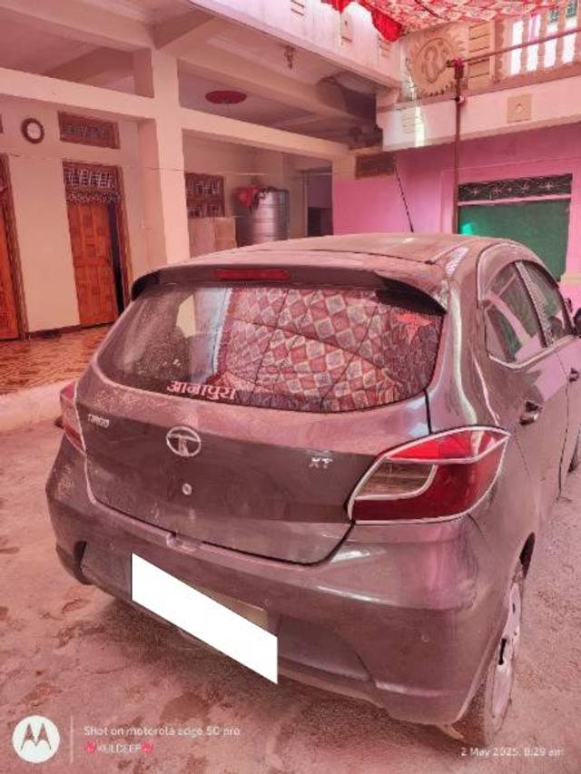 https://images10.gaadi.com/usedcar_image/4548557/original/processed_c51a2b19-15d0-48b9-a48a-e81f802650e0.jpg?imwidth=6402