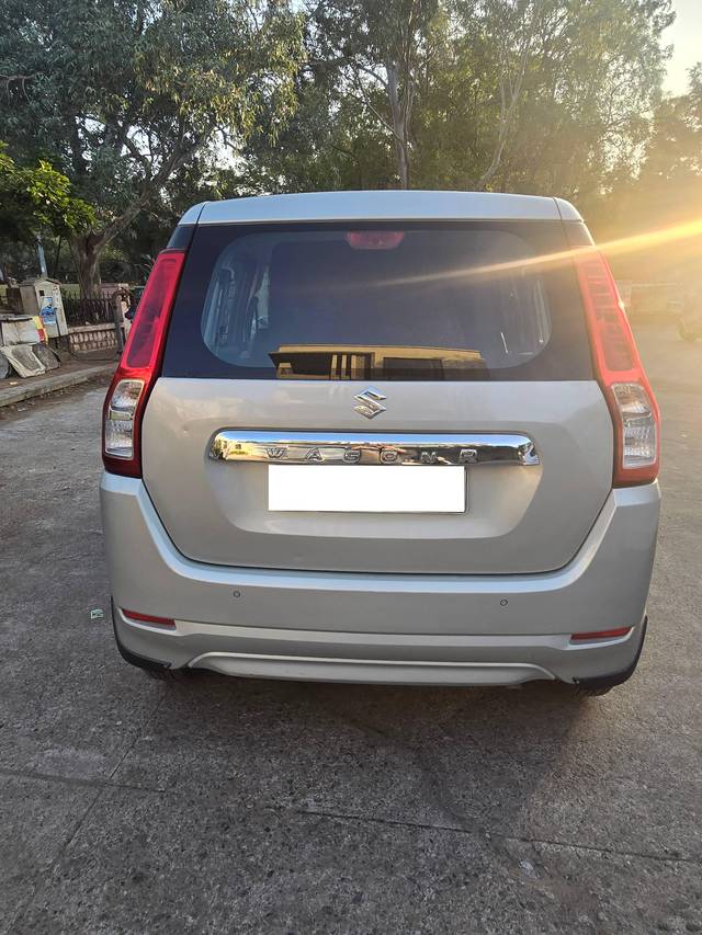 https://images10.gaadi.com/usedcar_image/4548561/original/processed_544e7334cf3f12c4b20f4212f29c7382.jpg?imwidth=6401