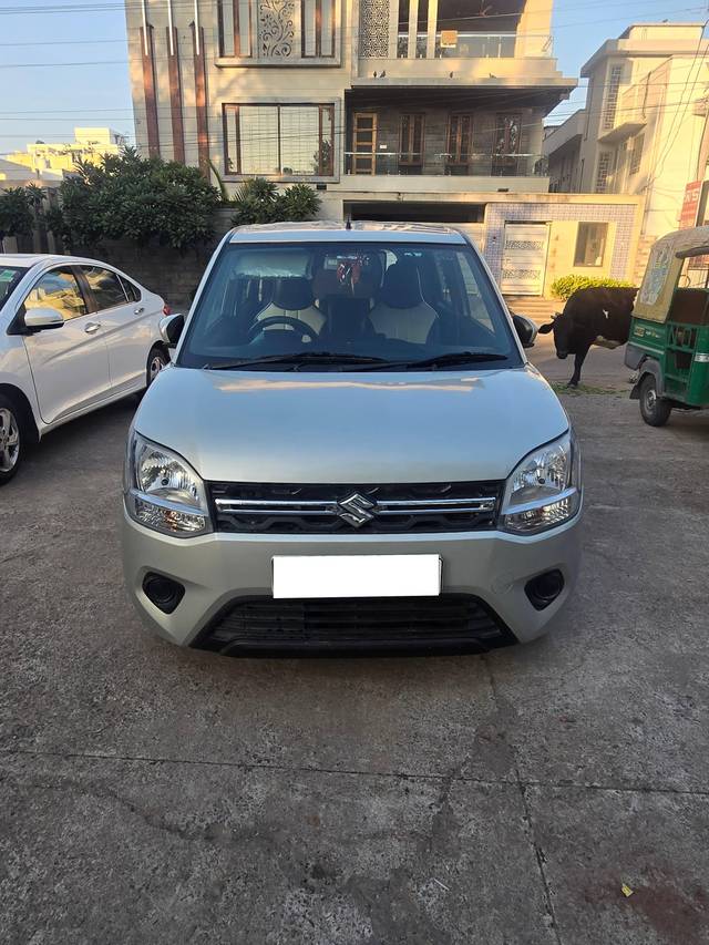 https://images10.gaadi.com/usedcar_image/4548561/original/processed_667dcd804c43413c1a4bac281d23d6e4.jpg?imwidth=6402