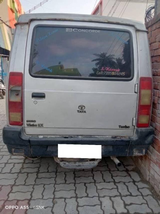 https://images10.gaadi.com/usedcar_image/4548566/original/processed_5ee181ed-f149-47b4-8ed8-153d000d19be.jpg?imwidth=6401