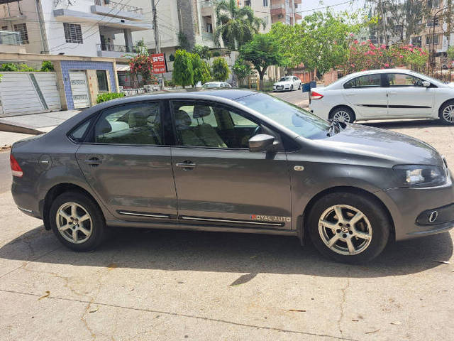 https://images10.gaadi.com/usedcar_image/4548567/original/processed_af039e5627aa6d5f81d621369dc78cae.png?imwidth=6401